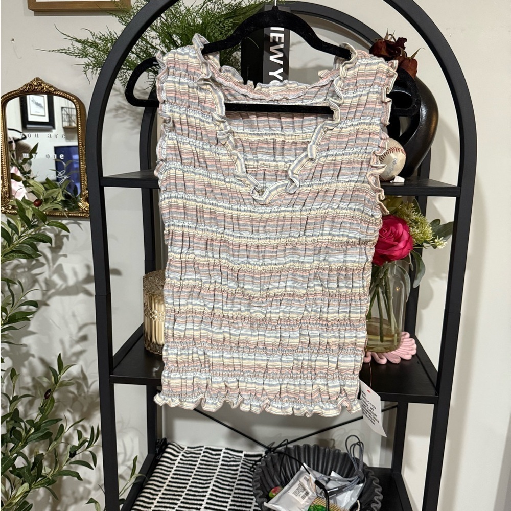 Topshop Smocked Ruffle Tank size 4